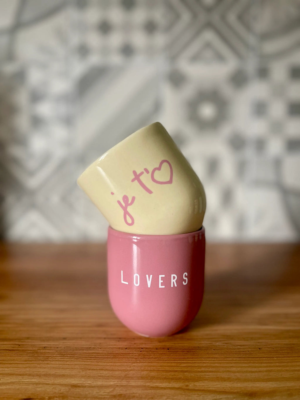 Tasses artisanales thème de l'amour